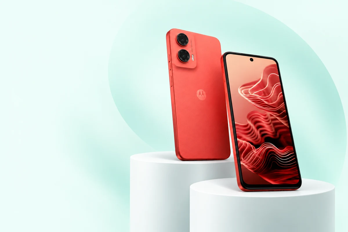 Moto G35: vista frontal y posterior; color de referencia